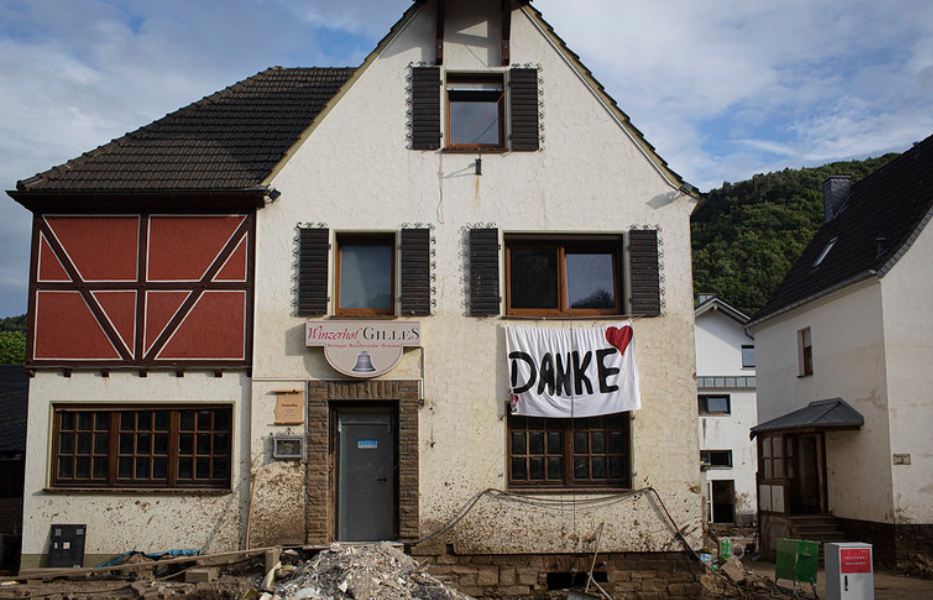 Fluthilfe_Ahr_Caritas-Bonn_(1920 × 600 px)_mobil