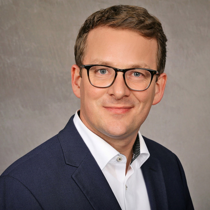 Prof. Dr.  Oliver Tiemann