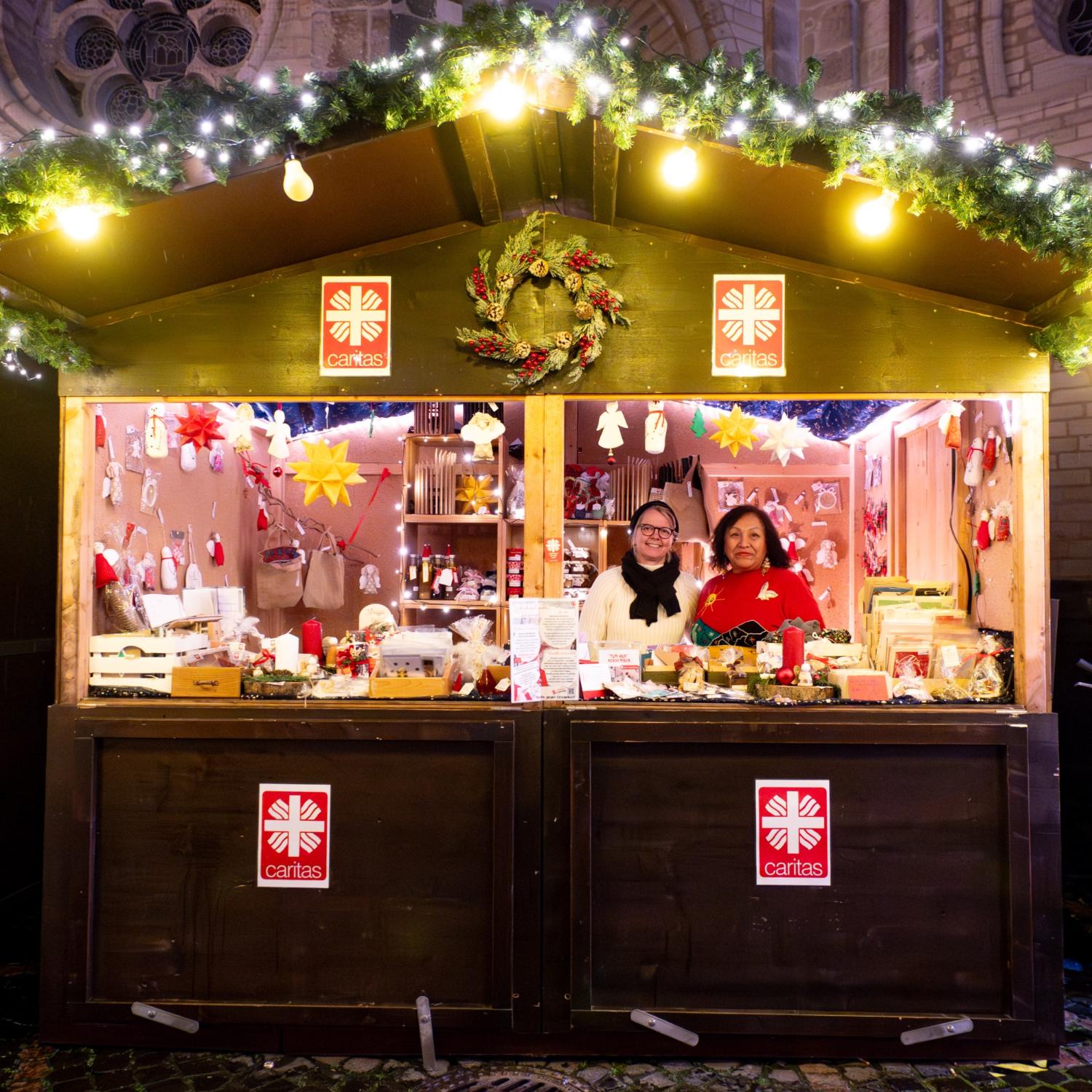 Caritas-Stand auf dem Weihnachtsmarkt-4767