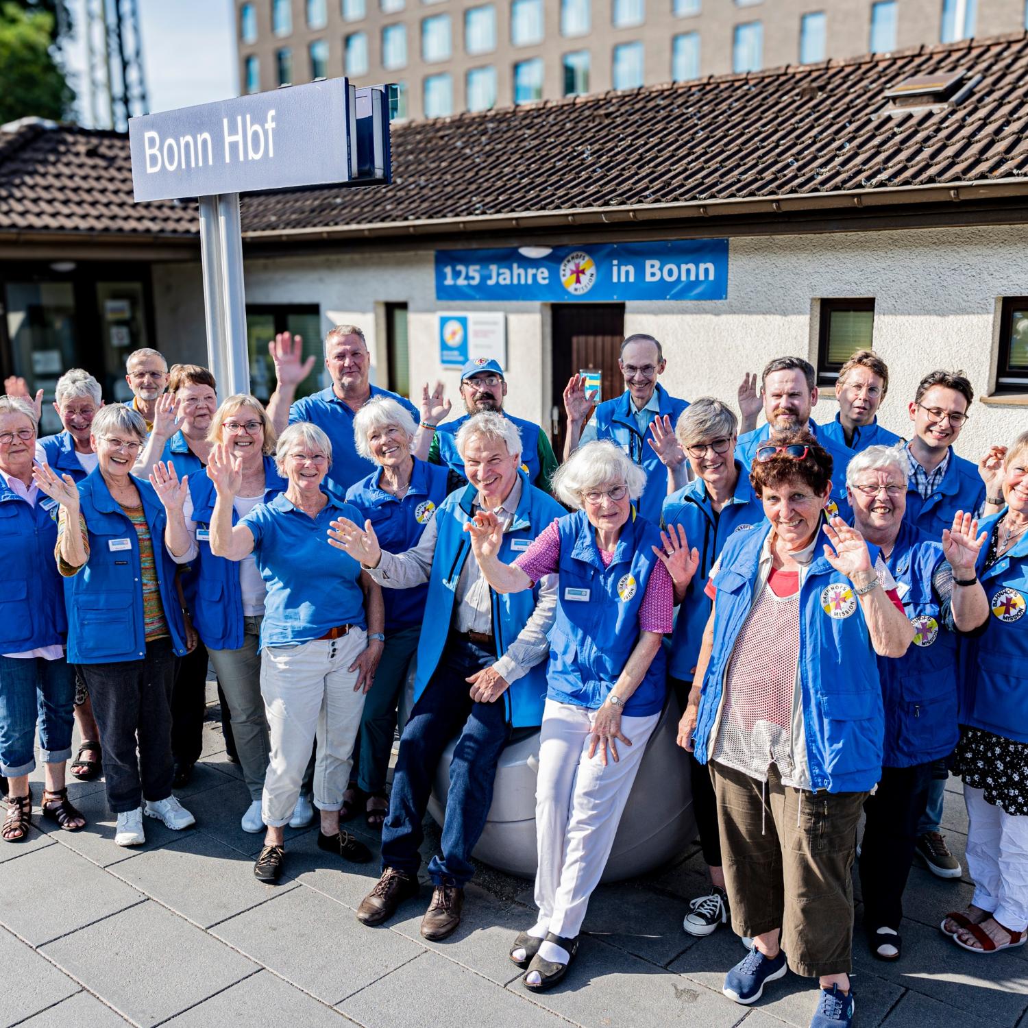 BAHNHOFSMISSION  Gruppenbild_